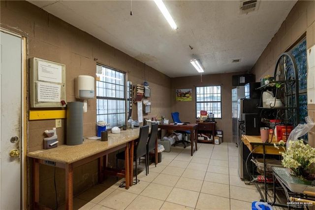 6470 N Moorefield Road, Mission, TX 78574