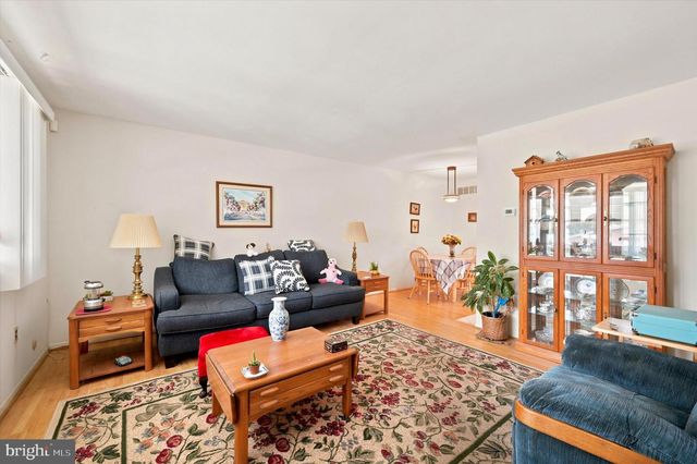 17 LONEY ST, Jenkintown, PA 19046