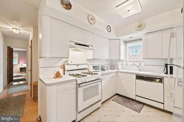 17 LONEY ST, Jenkintown, PA 19046