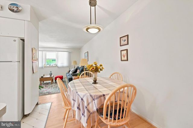 17 LONEY ST, Jenkintown, PA 19046