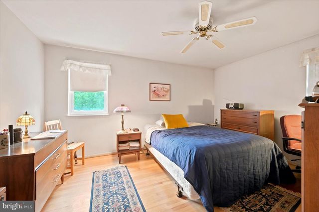 17 LONEY ST, Jenkintown, PA 19046