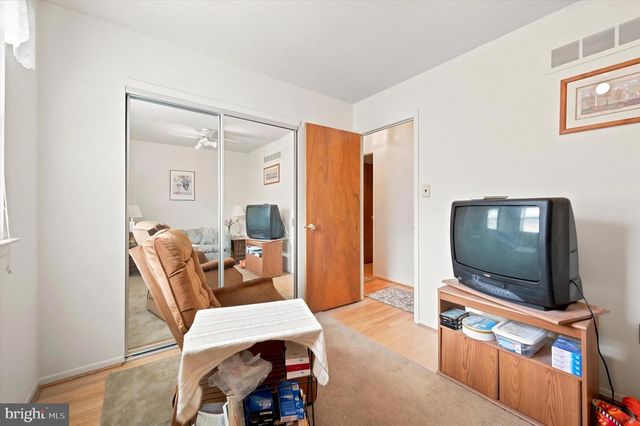 17 LONEY ST, Jenkintown, PA 19046