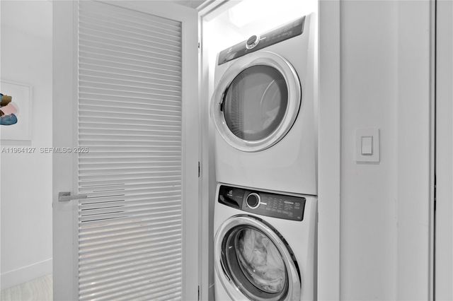 1451 Brickell Ave 1004, Miami, FL 33131