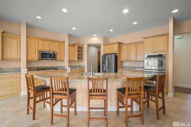 15355 Redmond Loop, Reno, NV 89511