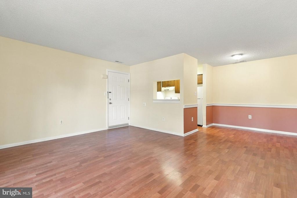 5007 RAVENS CREST DR, PLAINSBORO, NJ 08536 — photo 3