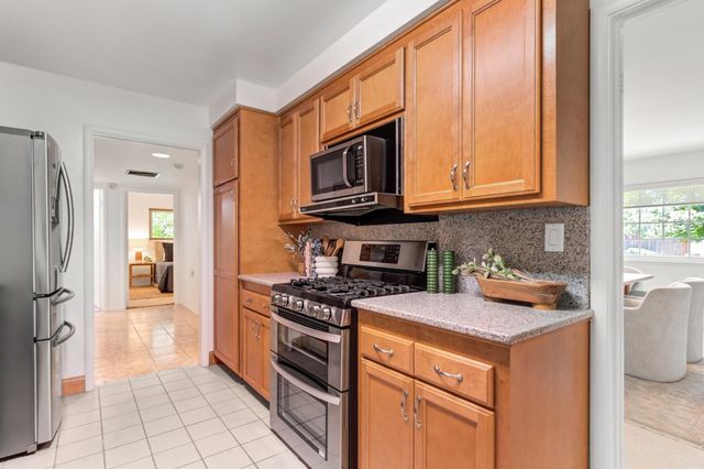 5649 Newbury Way, Carmichael, CA 95608
