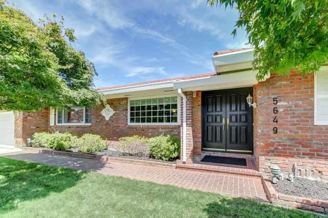5649 Newbury Way, Carmichael, CA 95608