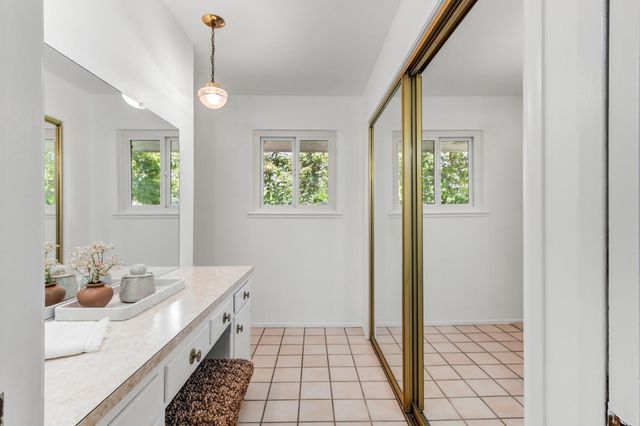 5649 Newbury Way, Carmichael, CA 95608