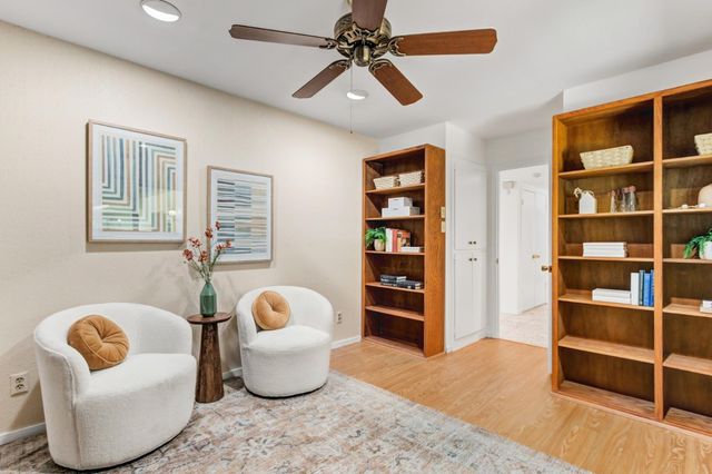 5649 Newbury Way, Carmichael, CA 95608