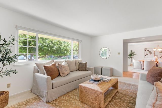 5649 Newbury Way, Carmichael, CA 95608
