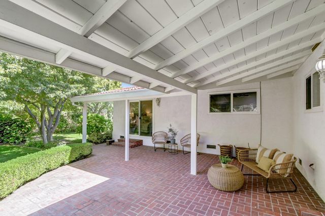 5649 Newbury Way, Carmichael, CA 95608