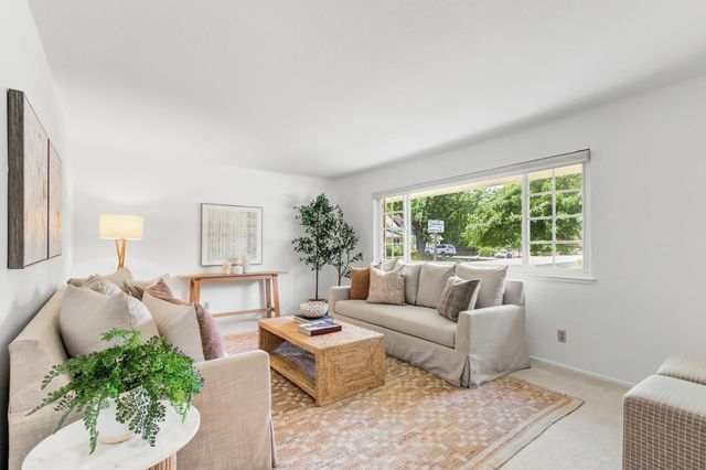 5649 Newbury Way, Carmichael, CA 95608