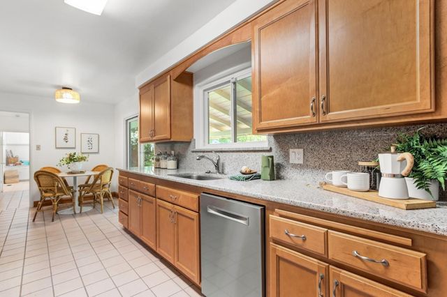 5649 Newbury Way, Carmichael, CA 95608