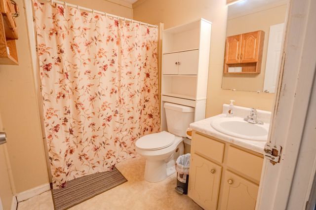 410 Palmer St, Lawrenceburg, TN 38464