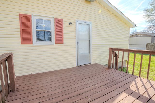 410 Palmer St, Lawrenceburg, TN 38464