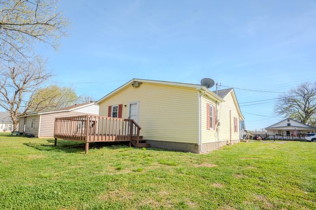 410 Palmer St, Lawrenceburg, TN 38464