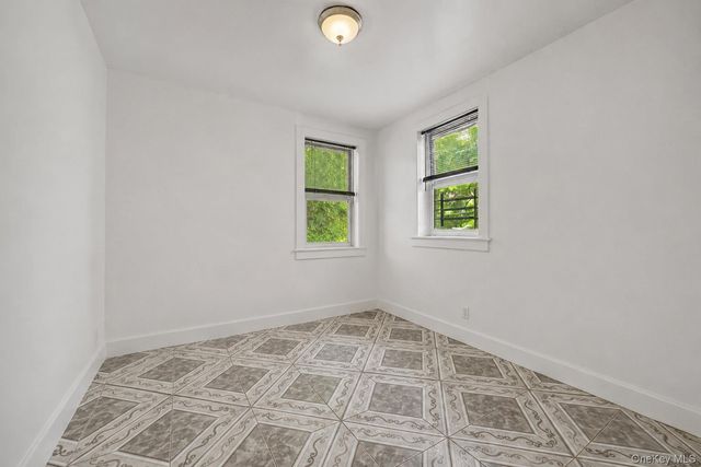 953 E 226th Street, Bronx, NY 10466