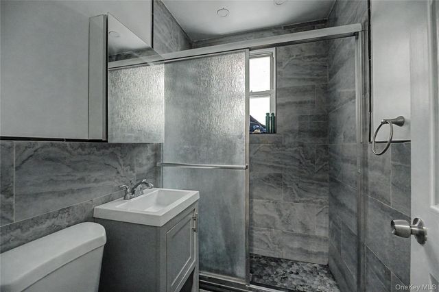 953 E 226th Street, Bronx, NY 10466