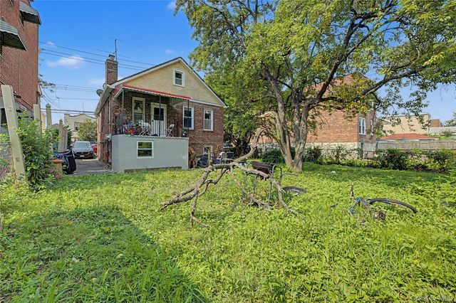 953 E 226th Street, Bronx, NY 10466
