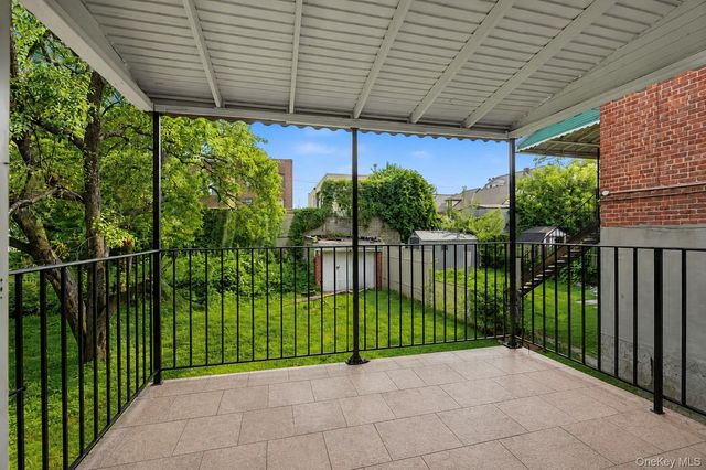 953 E 226th Street, Bronx, NY 10466