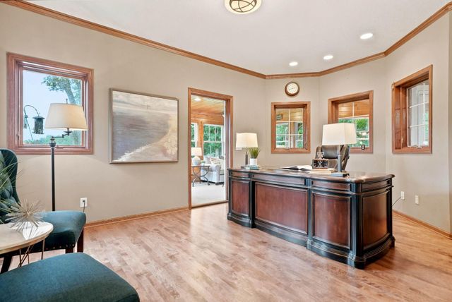 21420 Crimson Court, Lakeville, MN 55044