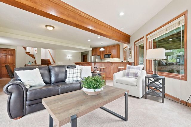 21420 Crimson Court, Lakeville, MN 55044