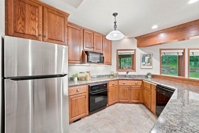 21420 Crimson Court, Lakeville, MN 55044