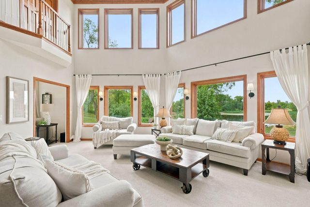 21420 Crimson Court, Lakeville, MN 55044