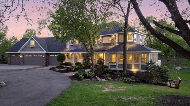 21420 Crimson Court, Lakeville, MN 55044