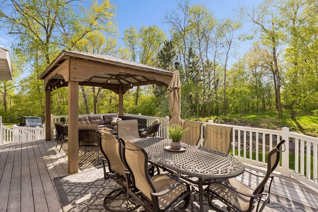 21420 Crimson Court, Lakeville, MN 55044