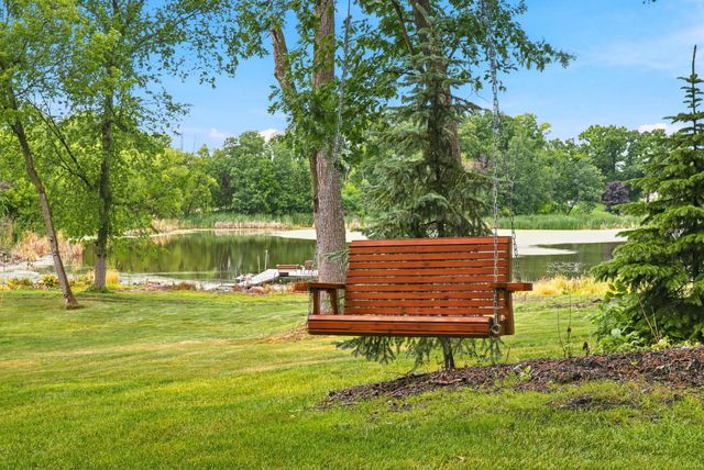 21420 Crimson Court, Lakeville, MN 55044
