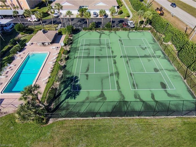 9610 Victoria LN # D202, Naples, FL 34109