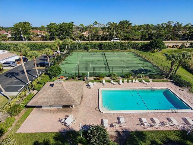 9610 Victoria LN # D202, Naples, FL 34109