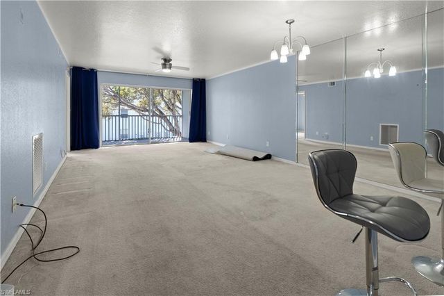 9610 Victoria LN # D202, Naples, FL 34109