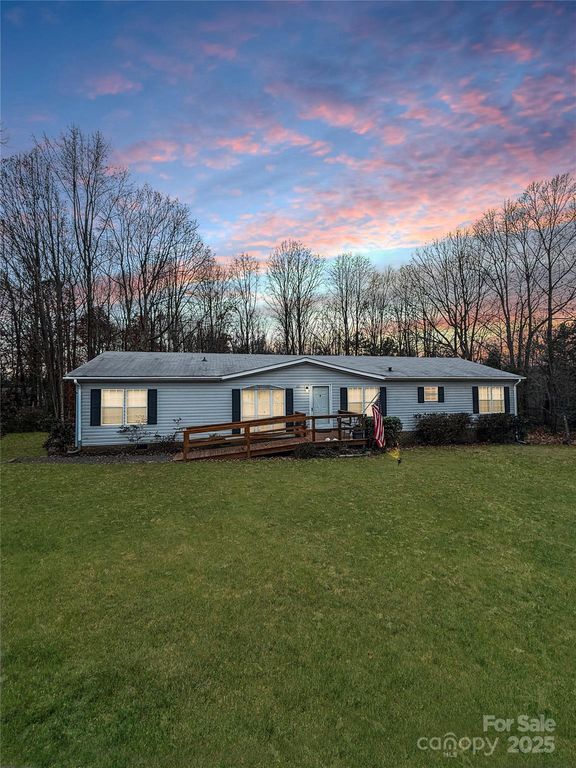 121 Haystack Lane, Olin, NC 28660