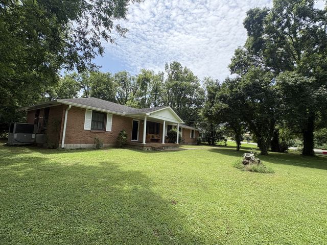 456 Ewing Ln, Nashville, TN 37207