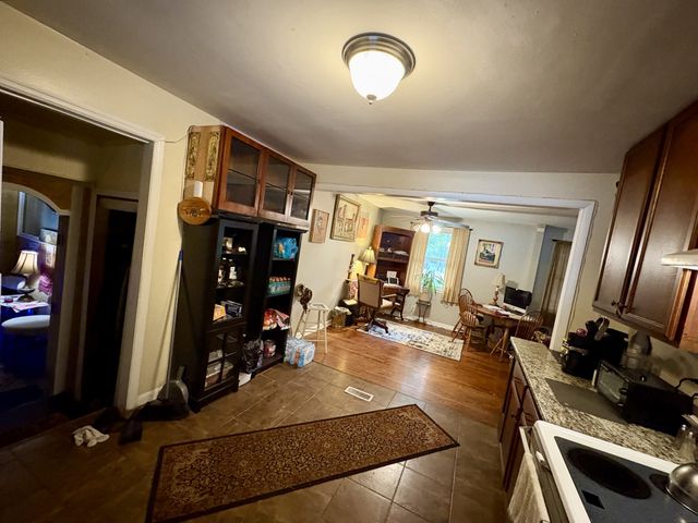 456 Ewing Ln, Nashville, TN 37207