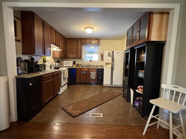 456 Ewing Ln, Nashville, TN 37207