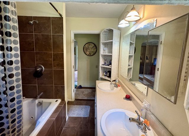 456 Ewing Ln, Nashville, TN 37207