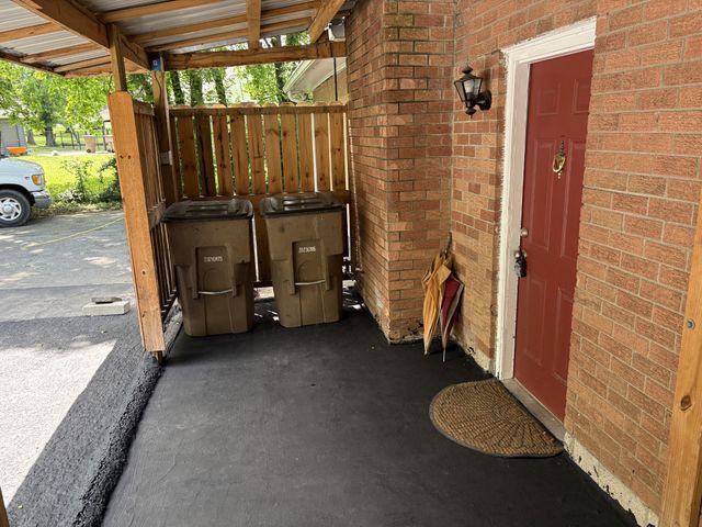 456 Ewing Ln, Nashville, TN 37207