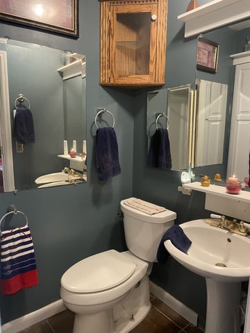 456 Ewing Ln, Nashville, TN 37207