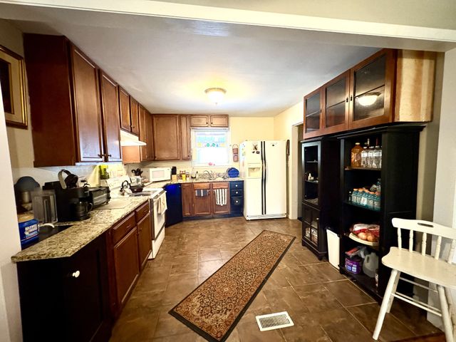 456 Ewing Ln, Nashville, TN 37207
