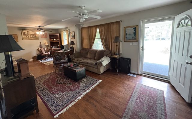 456 Ewing Ln, Nashville, TN 37207