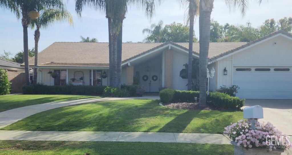 7206 Briar Ridge Court, Bakersfield, CA 93308