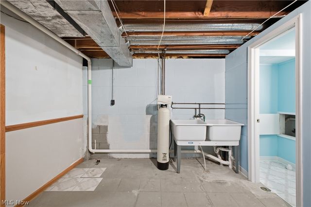 361 Hilltop Boulevard, Canfield, OH 44406