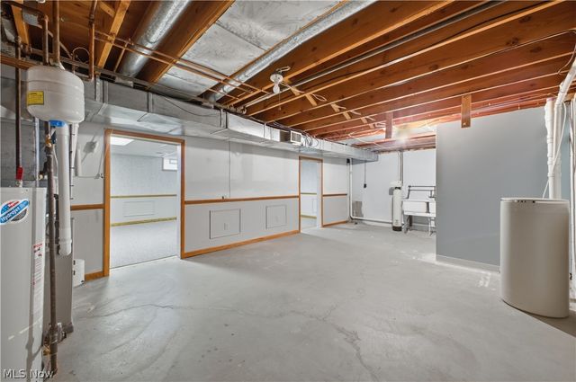 361 Hilltop Boulevard, Canfield, OH 44406