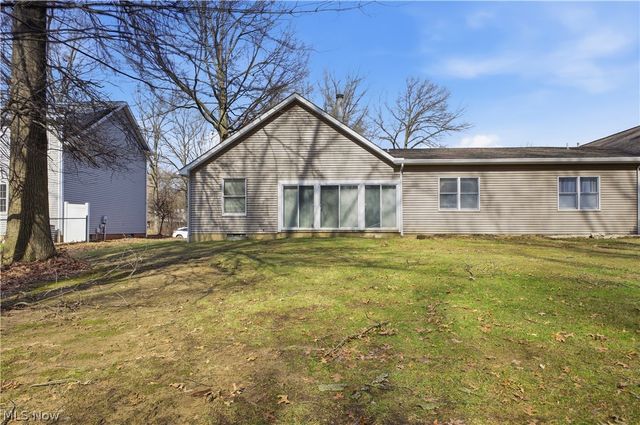 361 Hilltop Boulevard, Canfield, OH 44406