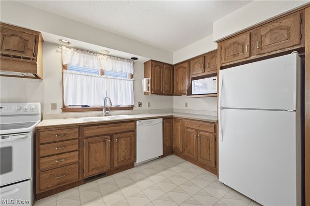 361 Hilltop Boulevard, Canfield, OH 44406