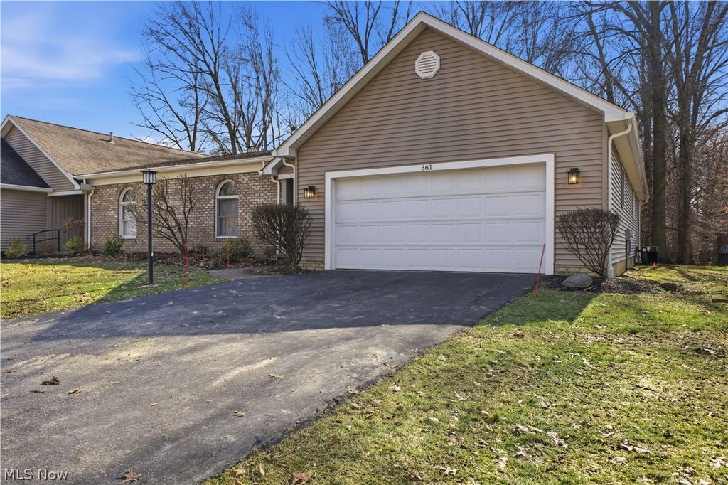 361 Hilltop Boulevard, Canfield, OH 44406