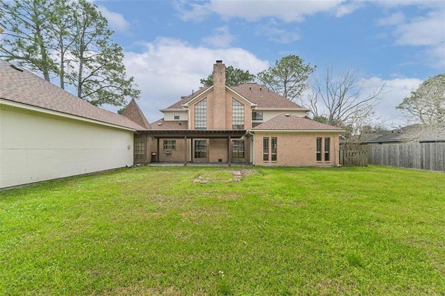 1410 Osborne Drive, Friendswood, TX 77546